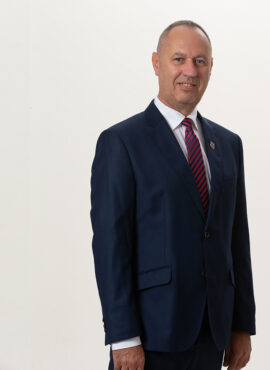 PÓR PÉTER