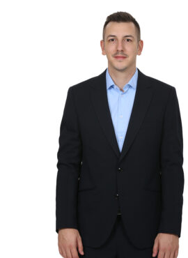 MÁNDOKI TAMÁS